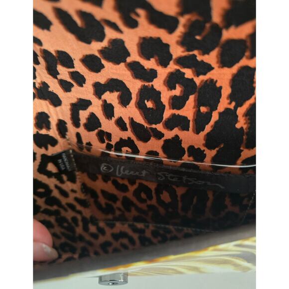 Kent Stetson White Wine Crossbody Envelope Bag - Picture 5 of 5